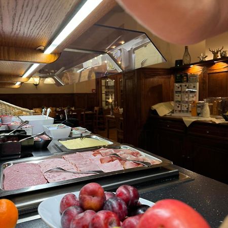 Horchem Hotel-Restaurant-Cafe-Bar Μονσάου Εξωτερικό φωτογραφία