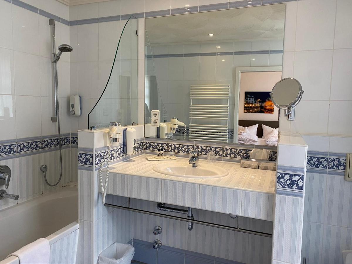 Horchem Hotel-Restaurant-Cafe-Bar Μονσάου Εξωτερικό φωτογραφία
