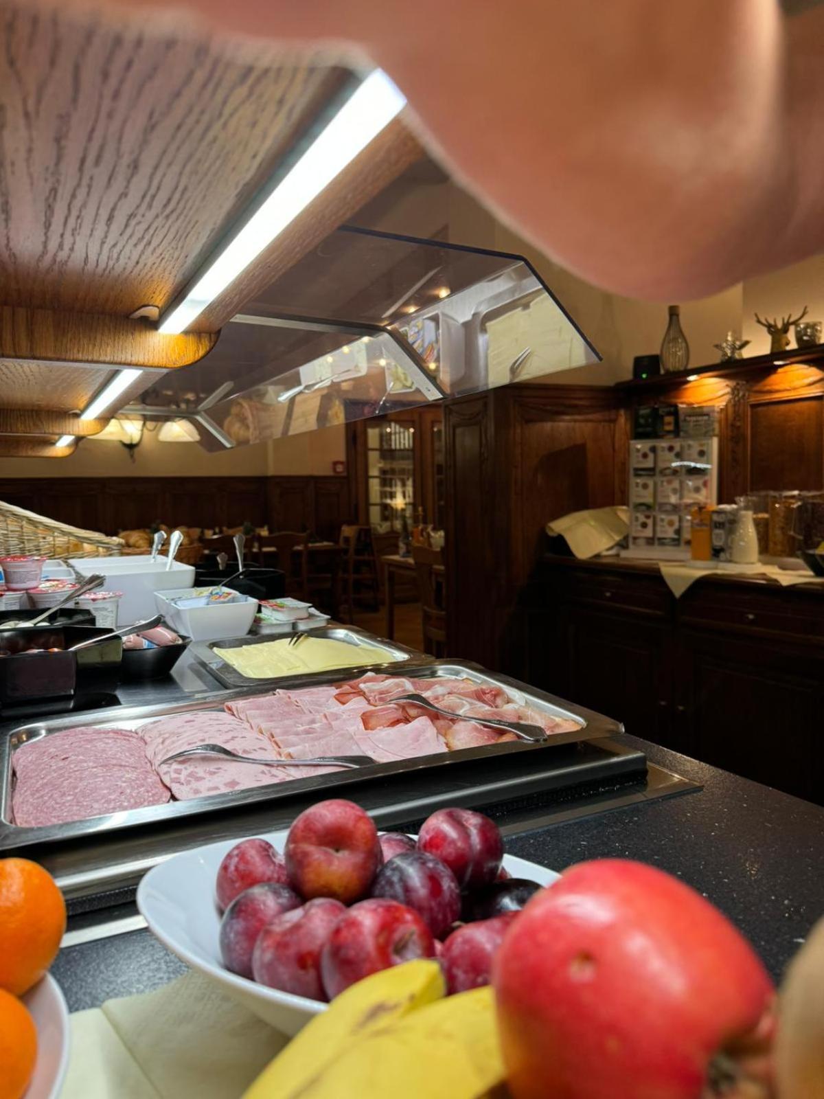 Horchem Hotel-Restaurant-Cafe-Bar Μονσάου Εξωτερικό φωτογραφία