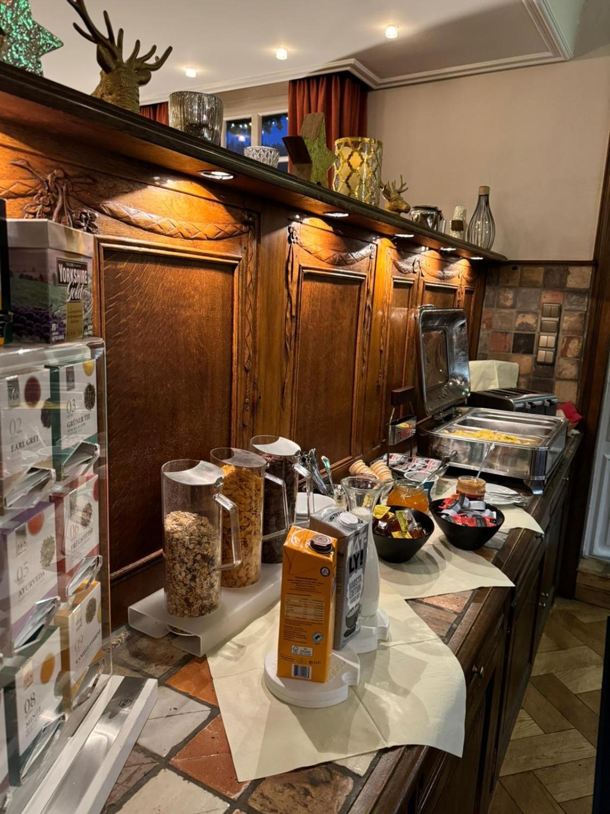 Horchem Hotel-Restaurant-Cafe-Bar Μονσάου Εξωτερικό φωτογραφία